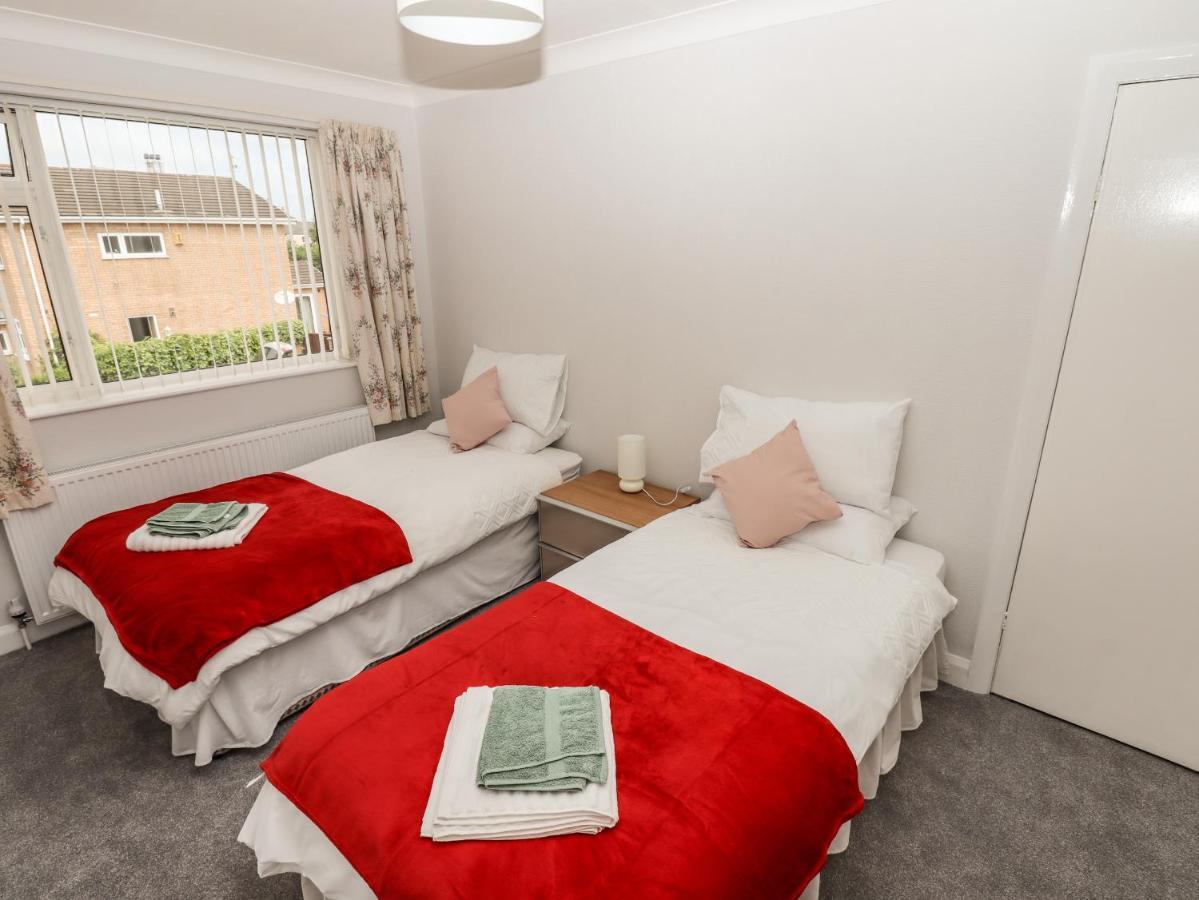 Spring Close Southport Exterior foto